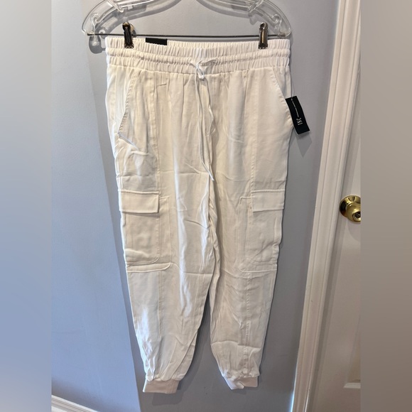 NWT INC. White joggers size Medium - Picture 4 of 8